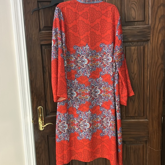 Reba, red and blue duster - Picture 4 of 5